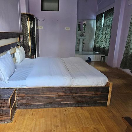 Hotel Afzal And Restaurant Каргил Экстерьер фото