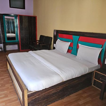 Hotel Afzal And Restaurant Каргил Экстерьер фото