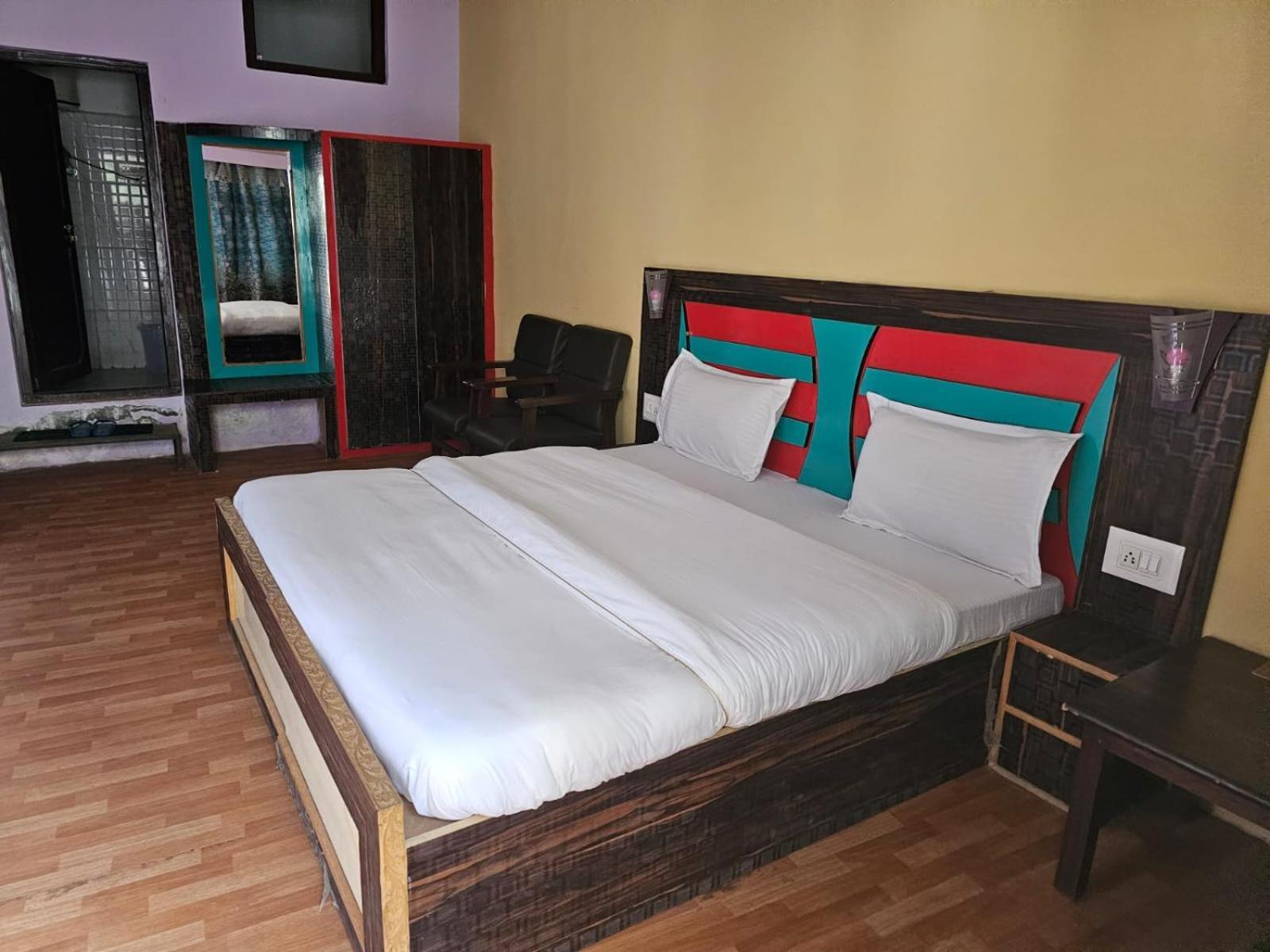Hotel Afzal And Restaurant Каргил Экстерьер фото